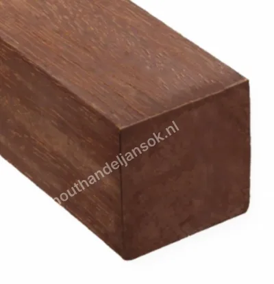 150x150mm Okan Fijnbezaagde paal (3,00m)