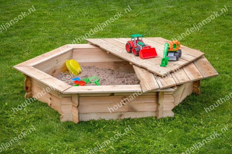 Loran sandpit