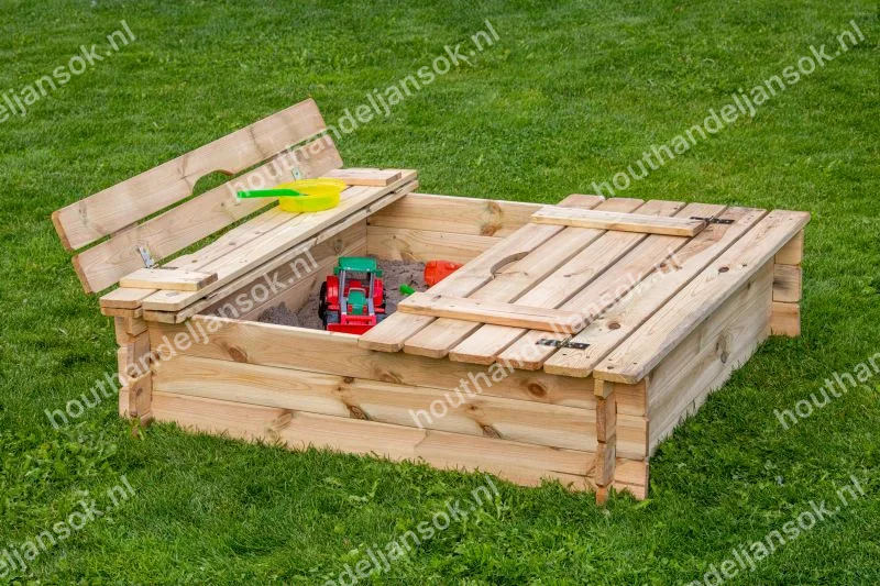 Milan sandpit